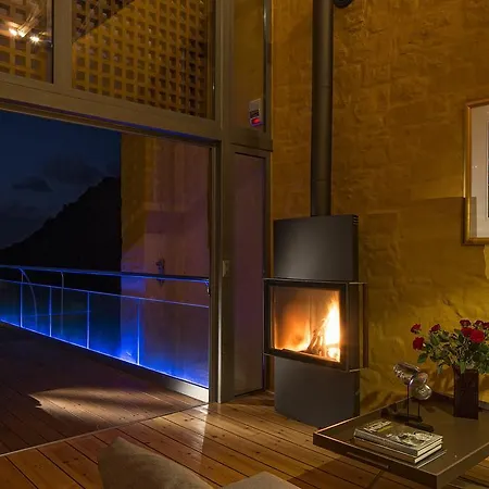 Athina Epavlis - Ethereal Charm Of Blue Horizons Villa Ravdhoúkha