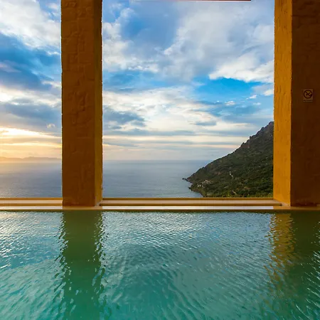 Athina Epavlis - Ethereal Charm Of Blue Horizons * Ravdhoúkha